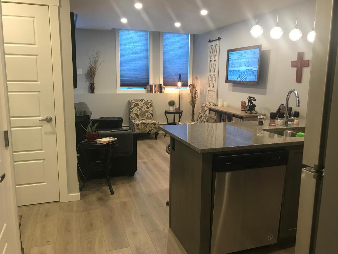 Home Sweet Condo YYC Dış mekan fotoğraf